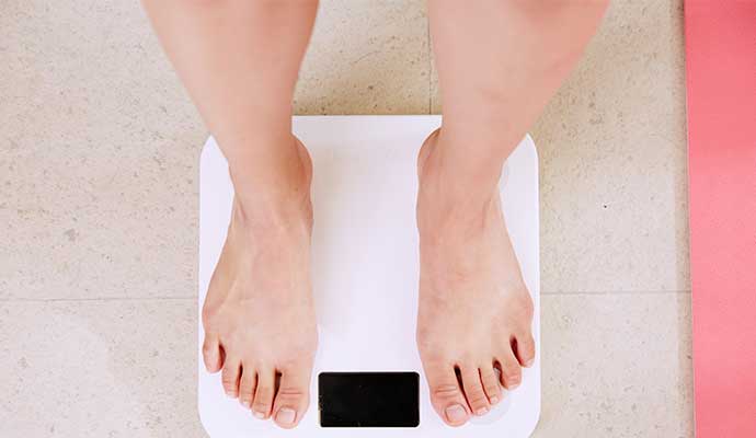 evita las estrías controlando tu peso